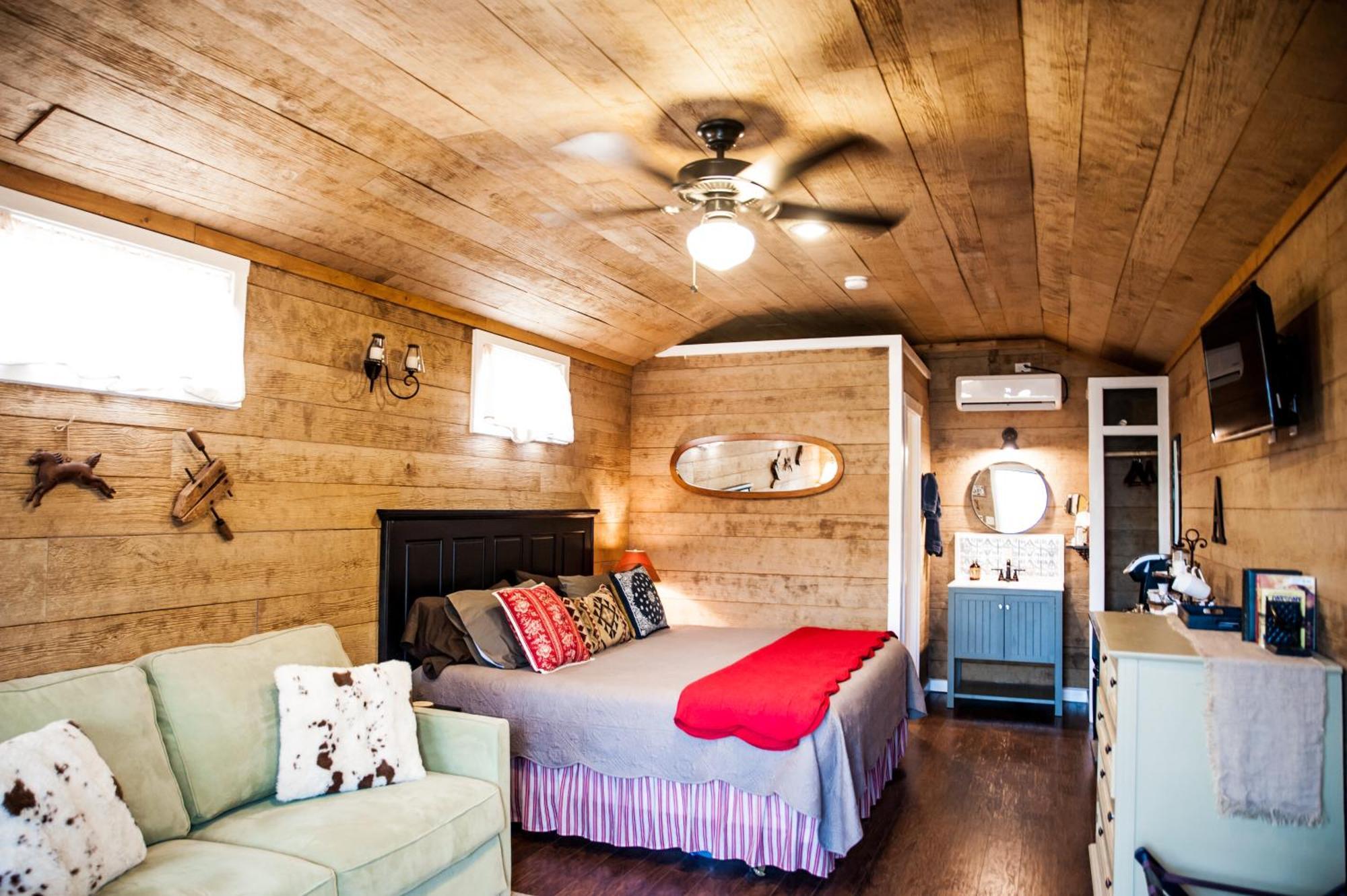 Hotel The Alexander At Creek Road Dripping Springs Exterior foto