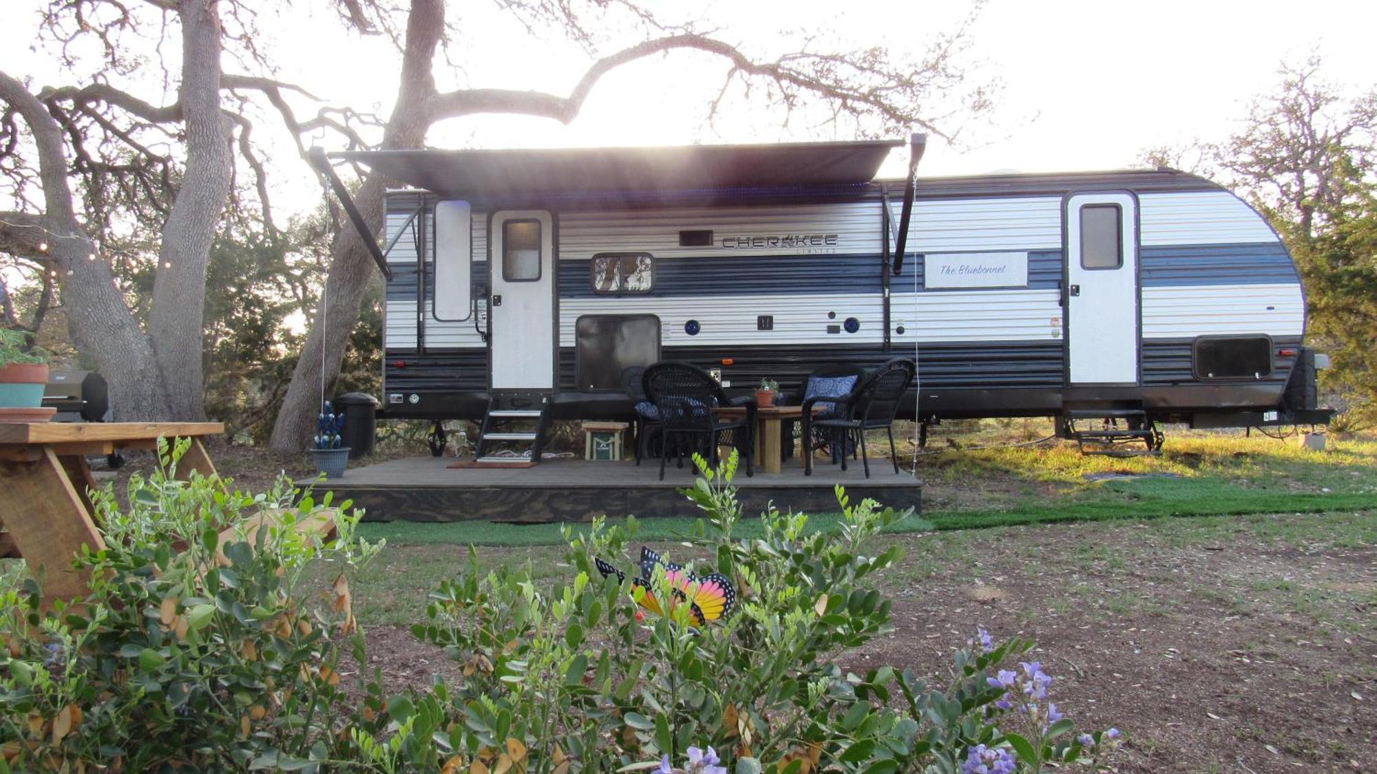 Hotel The Alexander At Creek Road Dripping Springs Exterior foto