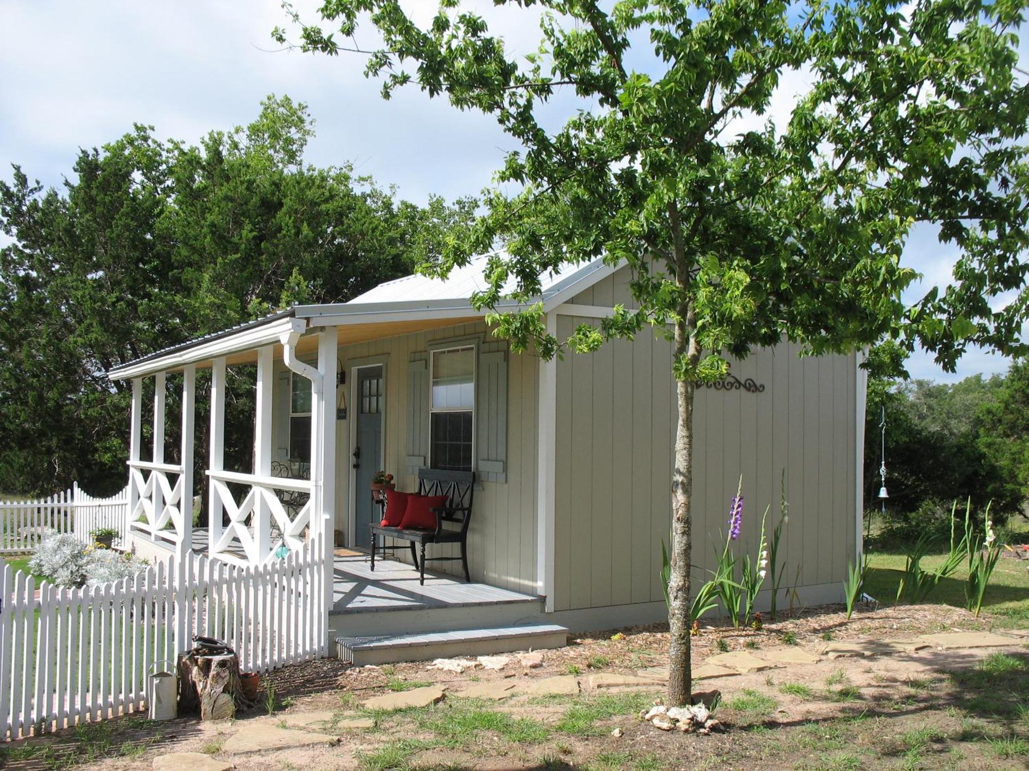 Hotel The Alexander At Creek Road Dripping Springs Exterior foto