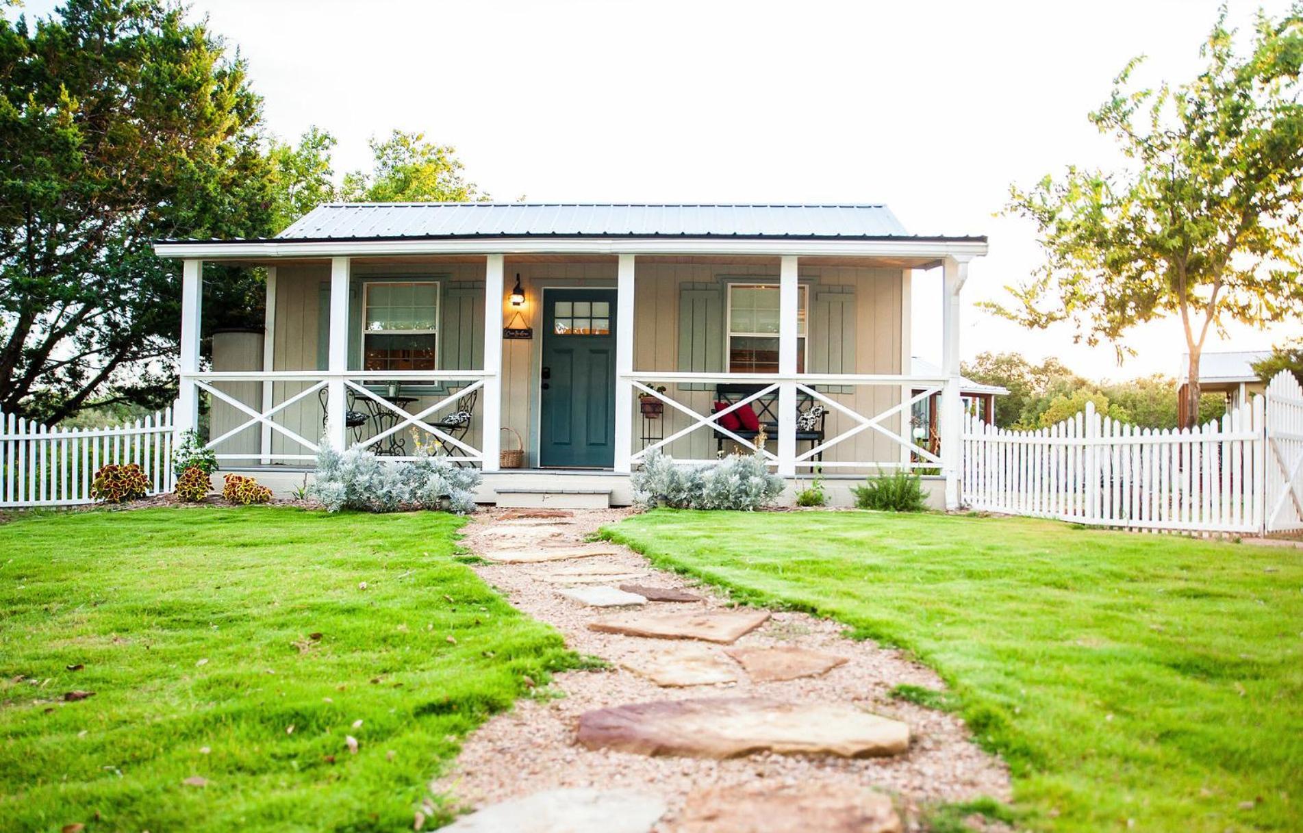 Hotel The Alexander At Creek Road Dripping Springs Exterior foto